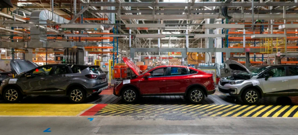 '모스크비치'로 간판을 바꿔단 '르노 러시아' 공장의 모습/사진출처:소뱌닌 모스크바 시장 블로그&nbsp;