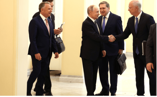 상트페테르부르크에서 푸틴 대통령과 만나는 위트코프 미 대통령 특사/사진출처:크렘린.ru