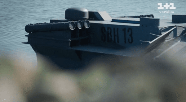 우크라이군 정보총국의 특수부대 그룹-13이 운영하는 수상드론/사진출처:우크라 TV 채널 1+1&nbsp;&nbsp;