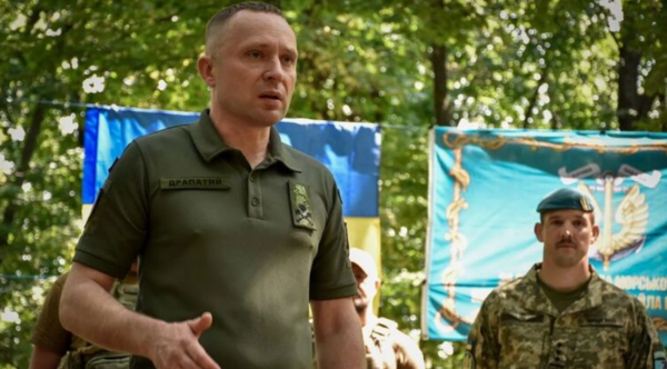 훈련장 공습에 대한 책임을 지고 사퇴한 미하일 드라파티 우크라 지상군 사령관/사진출처:우크라군 제36여단