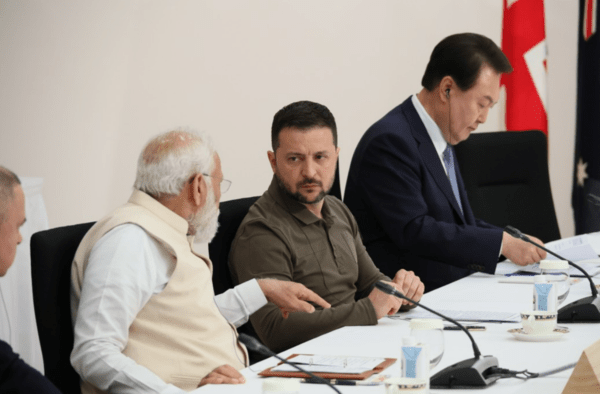 히르시마 G7정상회의에 참석한 젤렌스키 대통령. 왼쪽은 모디 인도총리/사진출처:우크라 대통령실