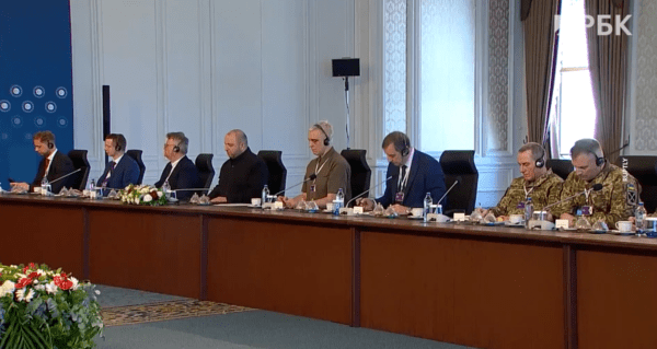 이스탄불 2차 협상에 참석한 우크라이나 대표단/러시아 매체 rbc 영상 캡처