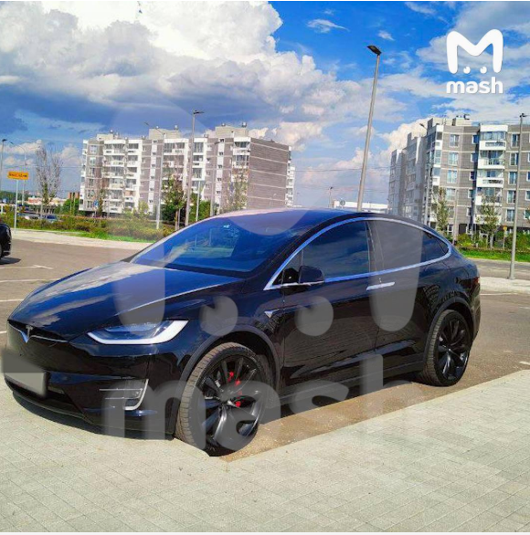 스타로보이트 전 장관의 테슬라 차량/캡처