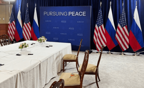 러시아측 드미트리예프 특사가 공개한 미-러 정상회담장의 모습/텔레그램 캡처&nbsp;