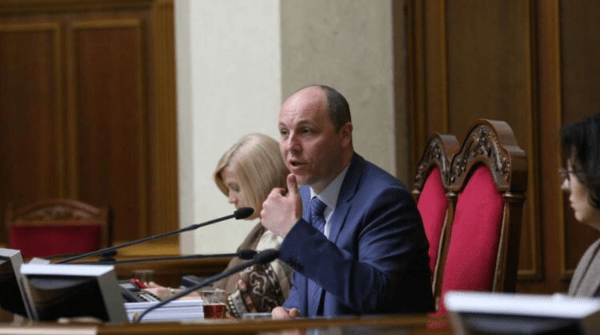 길거리에서 피살된 파루비 전 최고라다(의회) 의장/사진출처:최고다라