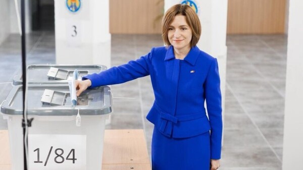 투표하는 마이야 산두 대통령/사진출처:페이스북