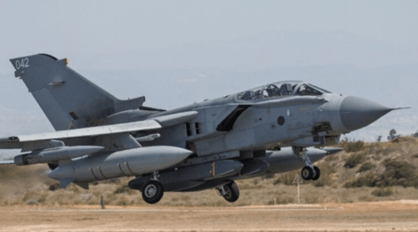 스톰 섀도 미사일을 장착한 나토군 전투기/사진출처:위키피디아