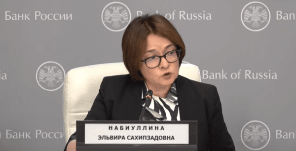 러시아 중앙은행의 자보트킨 부총래(위)와 나비울리나 총재/사진출처:현지 VK 영상 캡처