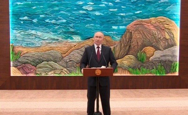 키르기스를 방문한 푸틴 대통령이 결산 기자회견을 갖고 있다/사진출처:텔레그램@news_kremlin