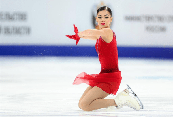 동계올림픽 예선대회 참가가 허용된 러시아 피겨스케이팅 선수 아델리아 페트로샨/사진출처:VK 영상 캡처