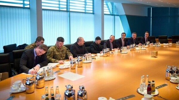 미국 평화계획을 논의하기 위해 지난 14, 15일 베를린에서 열린 미-우크라 회담. 젤렌스키 대통령도 참석했다./사진출처:텔레그램@V_Zelenskiy_official