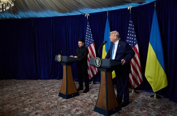 미-우크라 정상회담이 끝난 뒤 공동기자회견을 갖는 젤렌스키-트럼프 대통령/사진출처:우크라 대통령실