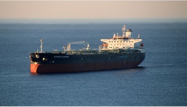 유조선/사진출처:픽사베이.com