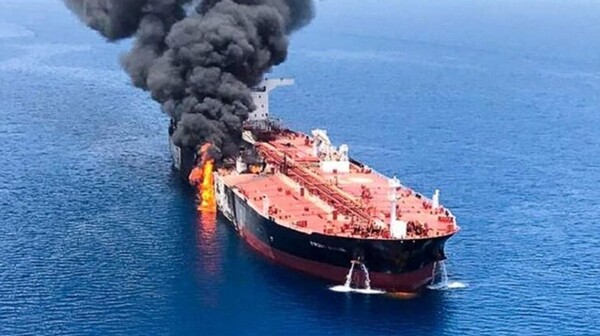 호르무즈 해협을 통과하다 이란군에 의해 피격된 선박/사진출처:paluba.media