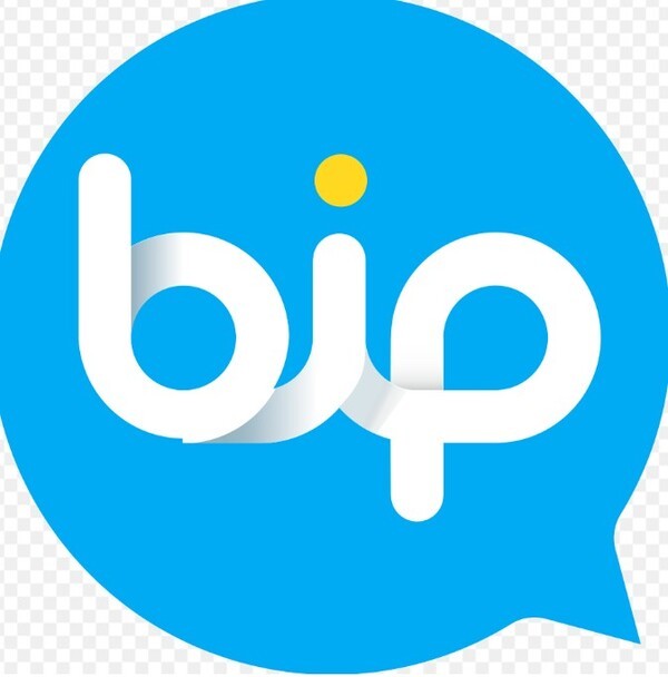 위로부터 카카오톡, 위챗, BiP